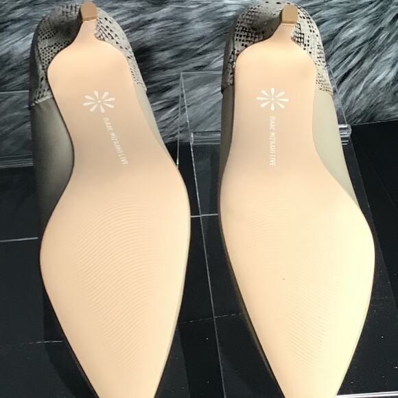 Isaac Mizrahi Kitten Heel Pump 7M - Picture 4 of 10